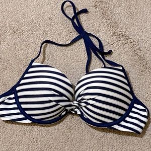 LIGHTLY WORN AERIE SWIM TOP